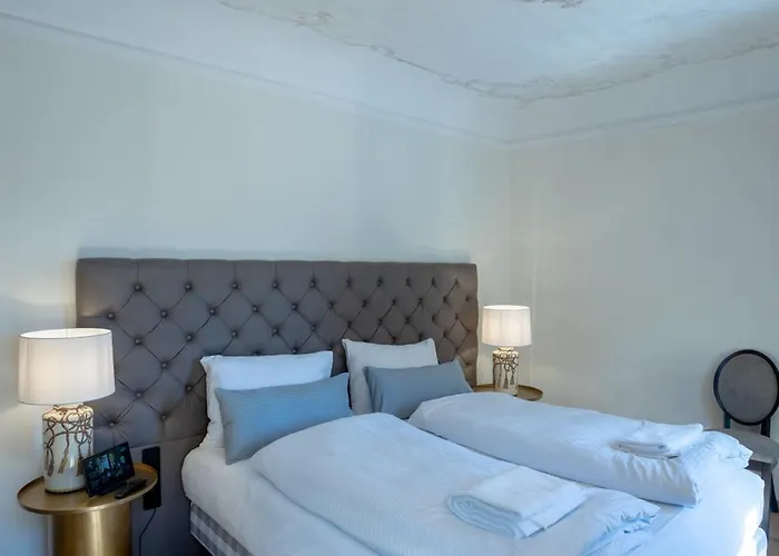 Maxim By Elias Holl Otel