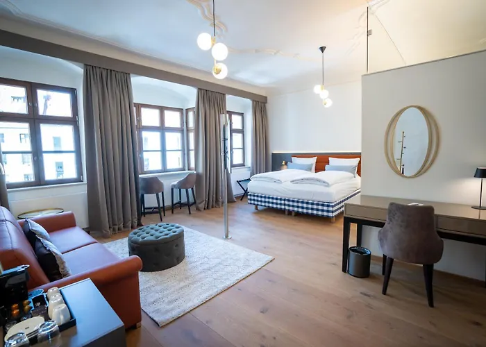 Otel Maxim By Elias Holl 5*