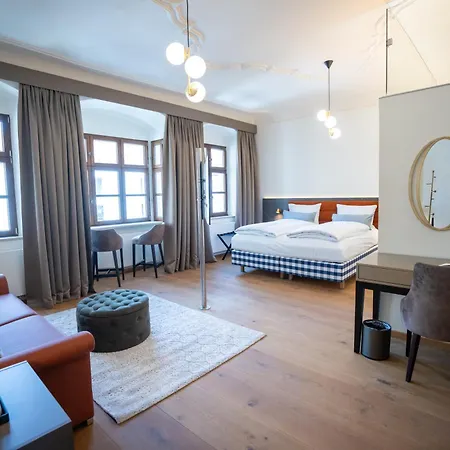 酒店 Maxim By Elias Holl 5*